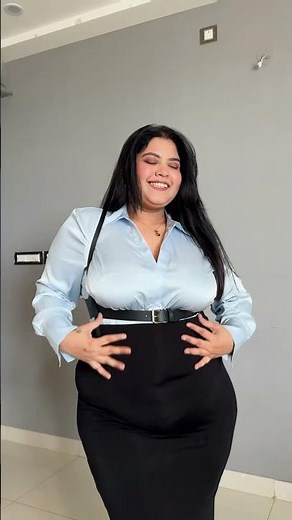 Plus size 90s office looks