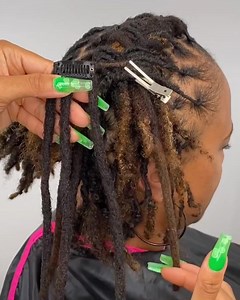 11 reactions | Using Clip In Loc Extensions by @fashion.dreads to add volume to a loc style #locs #locextensions #dreadextensions | NappStar NYC | Facebook