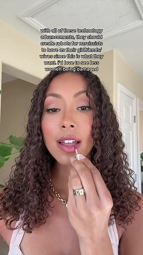 They can program the robots to be their nurses, assistants, therapists, babysitters, etc. I’ve seen too many damaged women recently #narcissist #narcabuse #narctok