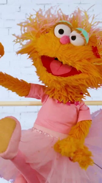 Dance with Zoe! 💃🩰 #sesamestreet