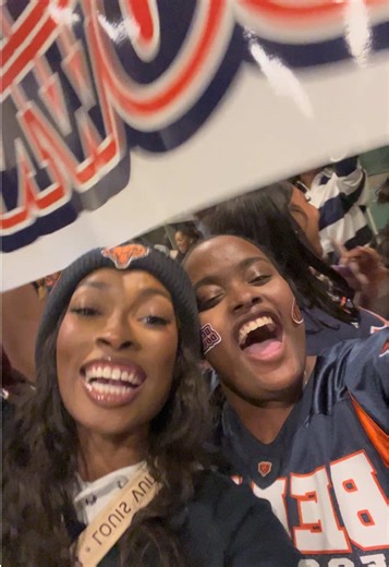 IT’S CHICAGOOOO #BEARDOWN 🐻⬇️ No matter what!!! | chicago