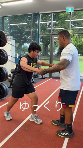 【 ストレングストレーニング 】スタンディング・レジスタンス・バンド・チェストプレス