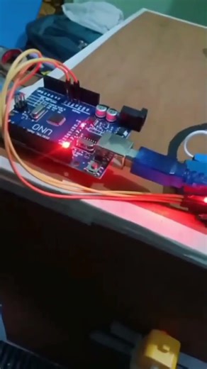 “Automatic Shoes Cleaner Machine ⚙️ | Smart Cleaning System | DIY Engineering Project 2025”