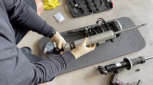 Watch Easy to use Strut Spring Compressor on Amazon Live