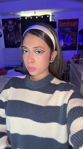 Twiggy inspired makeup look🤍#twiggy #60s