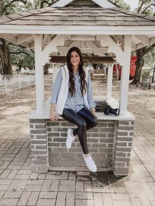 10 Easy ways to style your Spanx Faux leather leggings - The Fashionable Maven