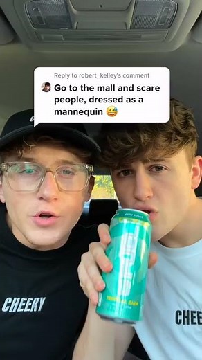 PRETENDING TO BE A MANNEQUIN PRANK #Shorts