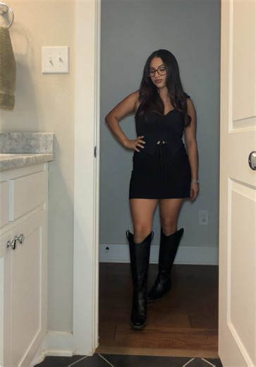 OOTD 🖤 #westernfashion #cowgirl #boots #ootd #datenight