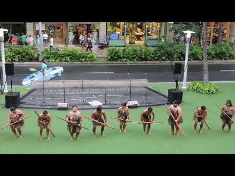 POLYNESIAN DANCE. at Waikiki Beach Walk.#waikikibeachwalk, #polynesiandance, #lewersstreet,