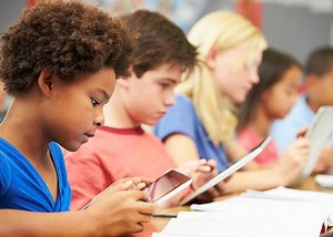 Why Students Prefer to Learn From a Machine