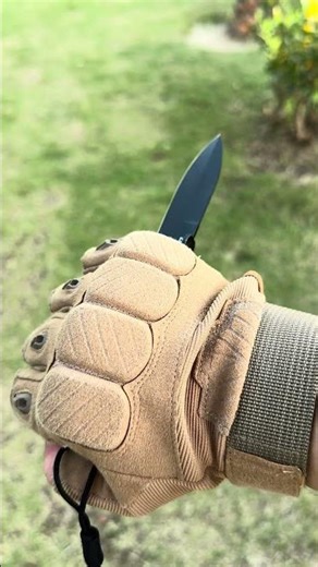 CJRB Locust: Sleek Black G10, Big Blade Performance