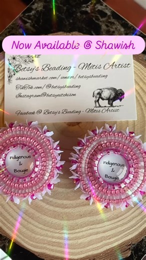 Betsy’s Beading | These Pink and Bougie fingernail posts are a combination of traditional two needle beadwork as well as peyote bezel beadwork surrounds the... | Instagram