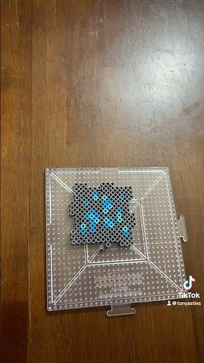 3D Minecraft Perler bead box #minecraft #perlerbeadart #beadartist #perlerbead #pixelart #diamond