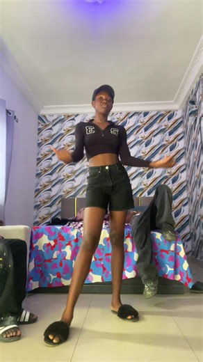 Vidéos de • ᗩᒪᗩᗪᗪᎥᑎ ᗝᖴᖴᎥᑕᎥᗴᒪ• (@77.aladdin) avec son original - y