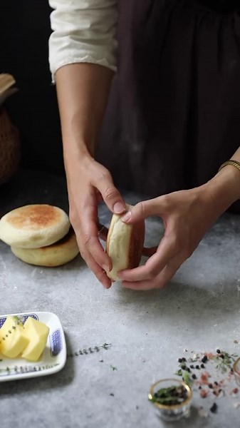 Holiday brunch! (Eggs Benedict & croissant assortment)