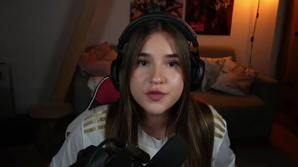 Je TROLL mon frère dans 99 Nuits dans la Forêt 😈🌲