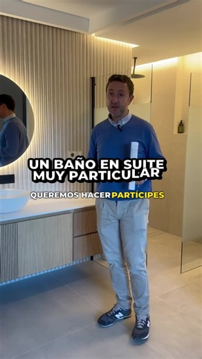Un baño en suite muy particular. ¿Por qué? Seguro que te lo preguntas. Pues porque todo está cuidado al detalle: la iluminación indirecta, hornacinas, el inodoro suspendido, hasta el toallero es especial. Te lo cuento en menos de un minuto y te pregunto: ¿qué te parece el resultado final? #reformas #reformasintegrales #reformasinteligentes #reformasdecasas #reformasmadrid
