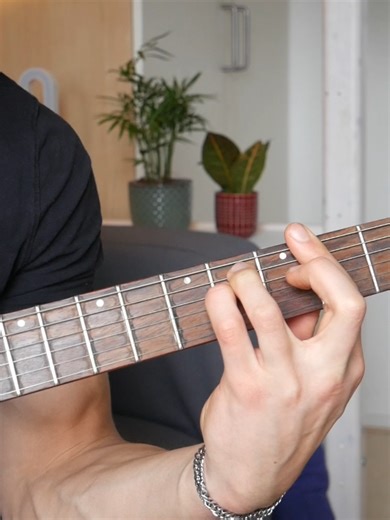 Wonderwall - Oasis - Guitar Tutorial / Cover - Easy Version I’m using Strum to generate the exact tabs from my playing. Follow along and master it fast! 🔗 Want full lessons, tabs & exclusive content? 👉 Check my Linktree in my bio! 📩 Contact: Email: sudhanaroovers@gmail.com #wonderwall#oasis#guitar#guitartutorial#guitartabs