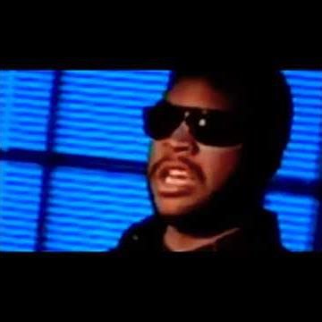 I ask celebrities RANDOM questions… and leads to hilarious moments like these 😂