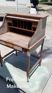 8.1K views · 124 reactions | Free desk makeover #free #recycle #recycling #upcycle #upcycling #ecofriendly #painting #paint #painter #furnitureflip #furnituremakeover #furniture #decor #homedecor #home #refinishedfurniture #refurbishedfurniture #fixerupper #tool #diyproject #diy #fyp #pintura #muebles | Rosie's Rustics | Facebook