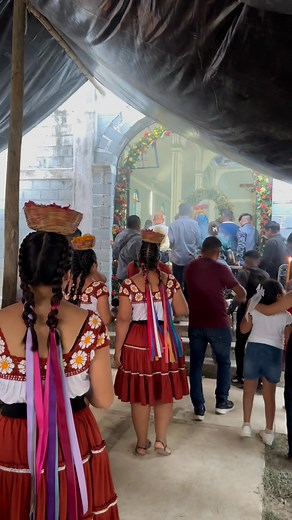 4K views · 83 reactions | En procesión con santa Cecilia | Inditas San Juan Diego de Buenavista Huejutla Hgo | Facebook