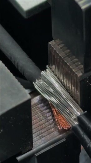 Ultrasonic Welding Machine Joins Copper Wire Bundles with Precision