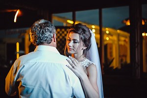 20 Best Parents Dance Wedding Songs For Your Big Day