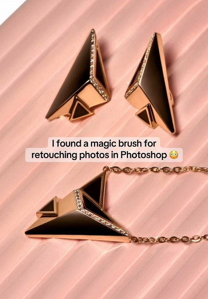 Do you want to know my secret? 🤭 #retoucher #photoshoot #retouching #postproduction #jewelryretouching #jewelryretouching