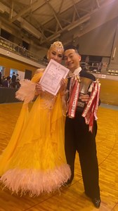 JDC西部ダンス選手権 オナーダンスプロオープンボールルーム1位 鈴木肖生･鈴木みゆき組2位 金子貴也･板谷明穂組3位 武智厚樹･古下千鶴組｡: * ﾟ ゜ﾟ * :｡: * ﾟ ゜ﾟ * :｡: * ﾟ ゜ﾟ * :｡#社交ダンス #社交ダンサー #プロダンサー#競技ダンサー#社交ダンス競技会#競技結果#競技ダンス#西部選手権#全日本戦#伏見港公園体育館#wjpc #西部選手会#ballroomdance #ballroomdancer #競技ダンス #フォローお願いします | WJPC西部日本プロフェッショナル選手会