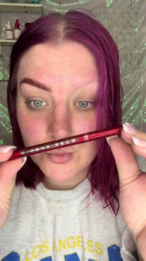 I am obsessed with this L’Oreal Faux Brow pen! I love the dual tip and how easy it is to use! It’s also smudge resistant, transfer resistant, heat resistant, AND waterproof! Go snatch one up and try it. 💖 @loréal paris usa #eyebrowtutorial #eyebrows #howtodoeyebrows #fauxbrowpen #lorealparis