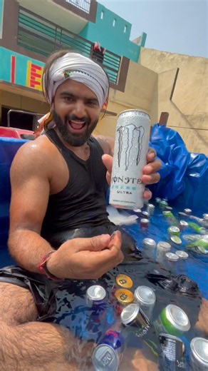 Pool Party 🥳 🚭