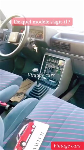 C’est une Renault mais de quel modèle s’agit-il ? #capcut #fyp #voiceeffects #for