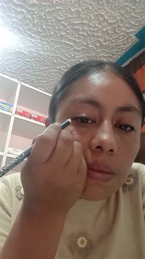 Cómo hacer un delineado perfecto de ojos
