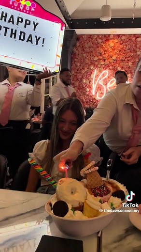 Most memorable birthdays celebration awaits at the Sugar Factory! #thesugarfactory#birthdaydestination#birthday#kingkongsundae