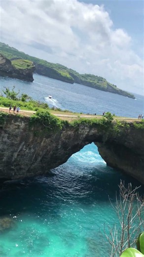 Nusa Penida Looks Like Another Planet 🤯🌴 #indonesia #travel