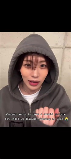 Woongki said he wants to have a candid photo and at that time, daisuke is the one who taking photos of him. Woongki kinda do a little move of poses so daisuke capturing that but after daisuke giving his phone and checking it. IT WAS A VIDEO ALL ALONG 😭 This is funny 🤣 I can imagining it 😭 #woongki #daisuke #ahof #fyp #weverselive