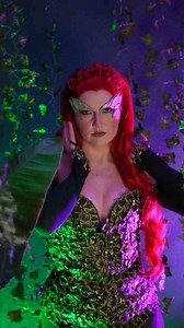 Poison Ivy Costume Try-On Experience and Reactions