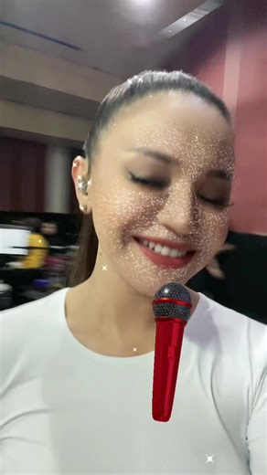 Karaoke Bareng Rossa di Konser Jumat Ini!