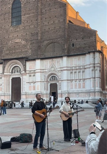 Exploring Bologna, Italy: A Solo Day Trip Guide