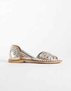 ASOS DESIGN Fray leather woven flat sandals in gold | ASOS