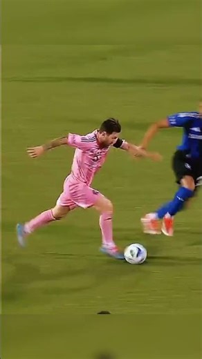 Di Usia 36, Masih Bisa Seperti Ini?! Skill Lionel Messi Bikin Lawan Tak Berkutik!