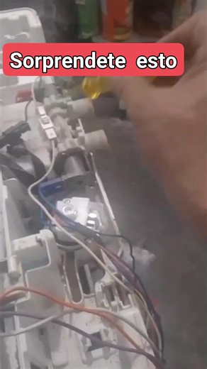 Cómo diagnósticar o probar un presostato con un probador de bolsillo. De corriente. Ac ? Esto pasa porque UD quiere hacer lo que no sabe. Llámese cliente o técnico Invierte en capacitación Inviertan en conocimiento Únete a mi grupo de soporte técnico ayuda accesoria o pide aquí tu servicio técnico especializado 573012291518 | Servicio Tecnico Domifrio MEJIA