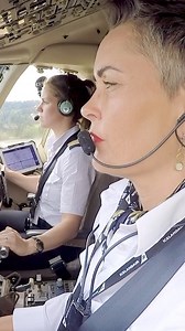 1.9M views · 31K reactions | ‍✈️Icelandair Boeing 757 landing at Seattle #pilotlife #pilot #aviation #avgeek | Just Planes | Facebook