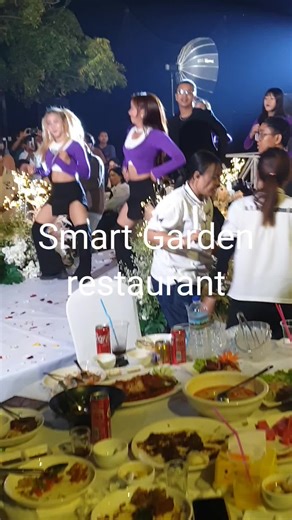 Happy wedding dinner smart garden restaurant