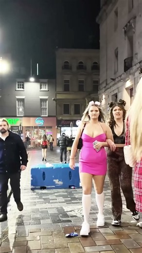 Night Adventures Around UK 🌃 | 4K City Walk #walkingtour #nightwalk #uktravel #manchestertravel