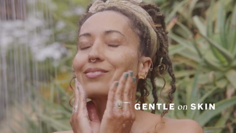 Dr. Bronner's - Pure-Castile Bar Soap (Peppermint, 5 ounce) - Made with Organic Oils, For Face, Body and Hair, Gentle and Moisturizing, Biodegradable, Vegan, Cruelty-free, Non-GMO