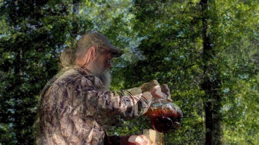 293K views · 8.6K reactions | Look back at some of Uncle Si's funniest jokes, weirdest habits, and best moments from eleven seasons of "Duck Dynasty" in this mashup. | Duck Dynasty | Facebook