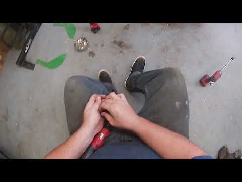 John Deere Z445 oil leak & rough start