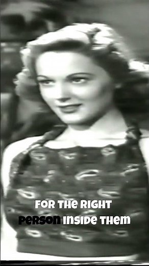 "1920s-1930s Women’s Fashion: From Flappers to Feminine Elegance! ✨👗"