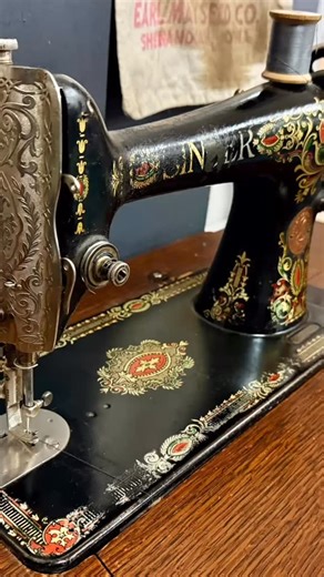 Sewing before electricity. Early 1900s Singer treadle sewing machine. Built when “made to last” meant it. Available at Brass Armadillo • Booth 130 #VintageFinds #antiquesewingmachine #antiquesewing #singersewingmachine | midmodandbeyond